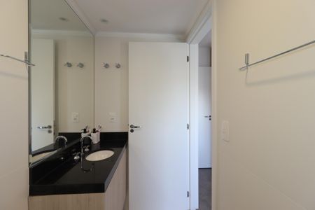 Apartamento à venda com 62m², 2 quartos e 2 vagasBanheiro da Suíte
