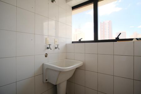 Apartamento para alugar com 65m², 2 quartos e 1 vagaÁrea de Serviço
