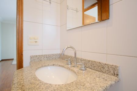 Apartamento para alugar com 65m², 2 quartos e 1 vagaBanheiro