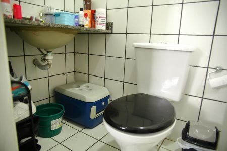 Apartamento à venda com 70m², 2 quartos e 1 vagaSuíte - Banheiro