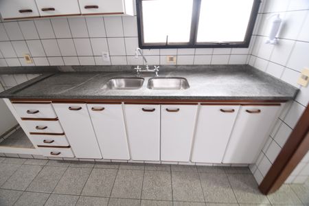 Apartamento à venda com 165m², 4 quartos e 2 vagasCozinha