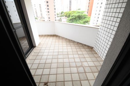 Sala de TV - Sacada de apartamento à venda com 4 quartos, 165m² em Cambuí, Campinas