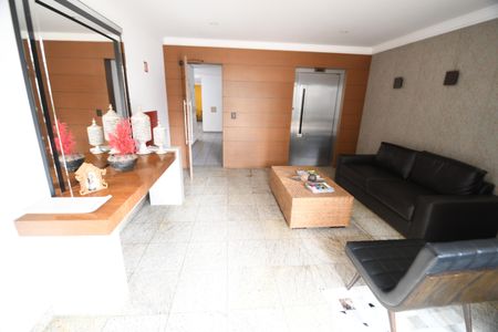 Apartamento à venda com 165m², 4 quartos e 2 vagasHall social