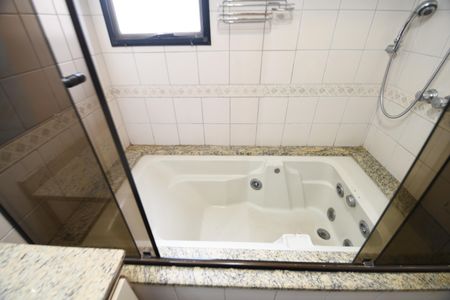 Apartamento à venda com 165m², 4 quartos e 2 vagasBanheiro 3 - Suíte