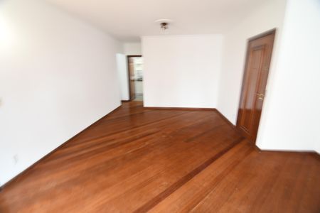Apartamento à venda com 165m², 4 quartos e 2 vagasSala