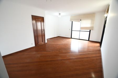 Sala de apartamento à venda com 4 quartos, 165m² em Cambuí, Campinas