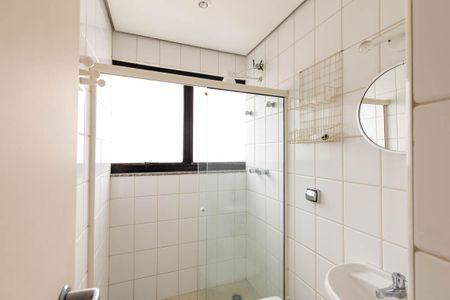 Apartamento à venda com 400m², 3 quartos e 5 vagas Apartamento à venda com 400m², 3 quartos e 5 vagasBanheiro de Serviço