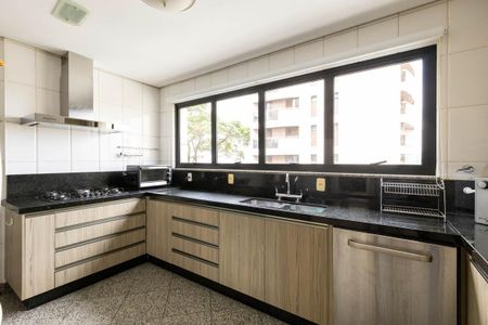 Apartamento à venda com 400m², 3 quartos e 5 vagas Apartamento à venda com 400m², 3 quartos e 5 vagasCozinha