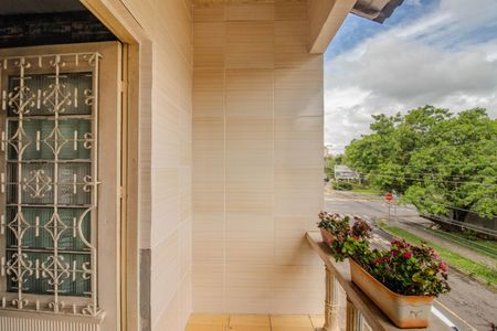 Sala - Varanda de casa para alugar com 2 quartos, 155m² em Vila Jardim, Porto Alegre