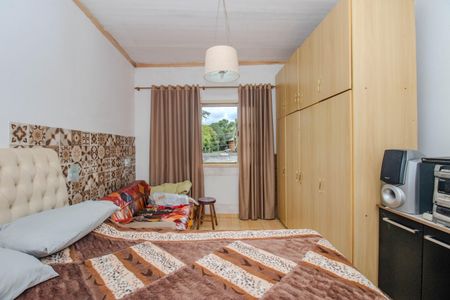 Quarto 2 de casa para alugar com 2 quartos, 155m² em Vila Jardim, Porto Alegre