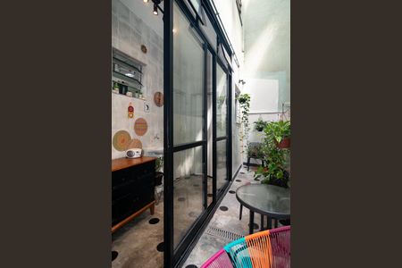 Apartamento à venda com 102m², 2 quartos e sem vagaQuintal