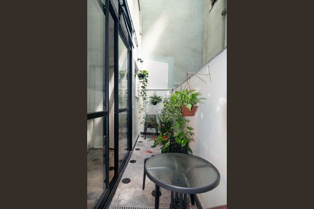 Apartamento à venda com 102m², 2 quartos e sem vagaQuintal