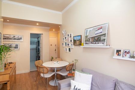Apartamento à venda com 102m², 2 quartos e sem vagaSala