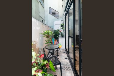 Apartamento à venda com 102m², 2 quartos e sem vagaQuintal