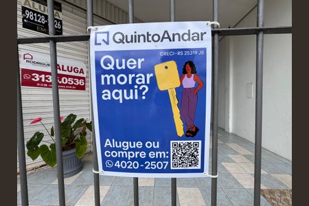 Apartamento à venda com 28m², 2 quartos e sem vaga Apartamento à venda com 28m², 2 quartos e sem vagaPLACA FACHADA PEHT-83