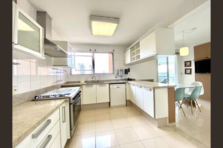 Apartamento à venda com 265m², 4 quartos e 4 vagasFoto 20