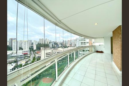 Apartamento à venda com 265m², 4 quartos e 4 vagasFoto 05