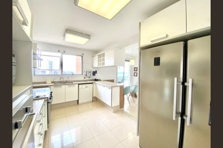 Apartamento à venda com 265m², 4 quartos e 4 vagasFoto 19