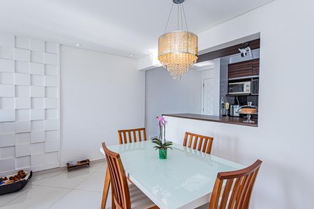 Apartamento à venda com 81m², 3 quartos e 1 vaga Apartamento à venda com 81m², 3 quartos e 1 vagaSala