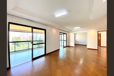 Foto 02 de apartamento à venda com 3 quartos, 193m² em Vila Andrade, São Paulo