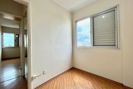 Apartamento à venda com 70m², 3 quartos e 2 vagasQuarto 2