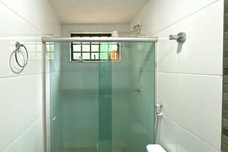 Casa de condomínio à venda com 1800m², 4 quartos e 4 vagasBanheiro da Suíte 2