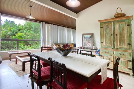 Sala de casa de condomínio à venda com 4 quartos, 1800m² em Retiro do Chalé, Brumadinho