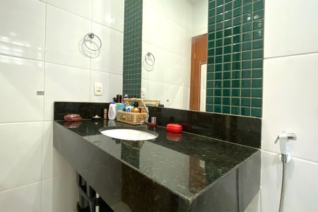 Casa de condomínio à venda com 1800m², 4 quartos e 4 vagasBanheiro da Suíte 1