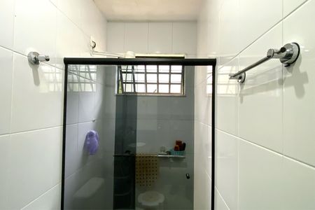 Casa de condomínio à venda com 1800m², 4 quartos e 4 vagasBanheiro da Suíte 1