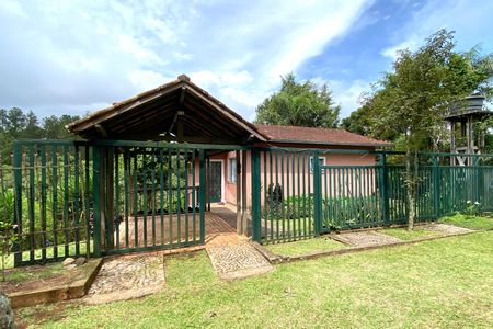 Casa de condomínio à venda com 1800m², 4 quartos e 4 vagasFachada