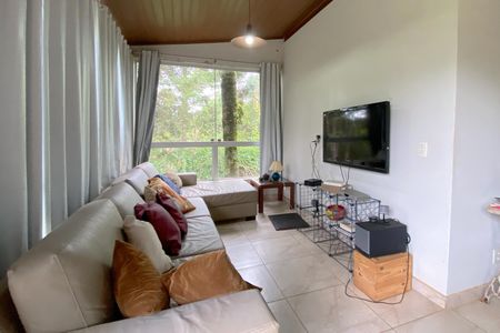 Casa de condomínio à venda com 1800m², 4 quartos e 4 vagasSala