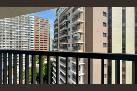 Studio à venda com 27m², 1 quarto e sem vaga Studio à venda com 27m², 1 quarto e sem vagaVaranda