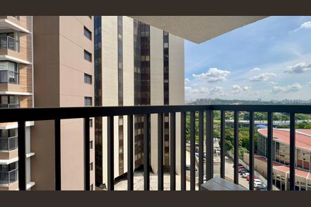 Studio à venda com 27m², 1 quarto e sem vaga Studio à venda com 27m², 1 quarto e sem vagaVaranda