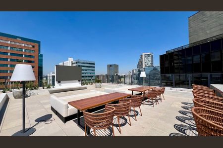 Studio à venda com 27m², 1 quarto e sem vaga Studio à venda com 27m², 1 quarto e sem vagaCinema