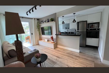 Sala de apartamento para alugar com 2 quartos, 70m² em Recreio dos Bandeirantes, Rio de Janeiro