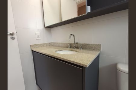 Apartamento à venda com 66m², 2 quartos e 1 vaga Apartamento à venda com 66m², 2 quartos e 1 vagaBanheiro