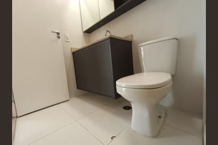 Apartamento à venda com 66m², 2 quartos e 1 vaga Apartamento à venda com 66m², 2 quartos e 1 vagaBanheiro