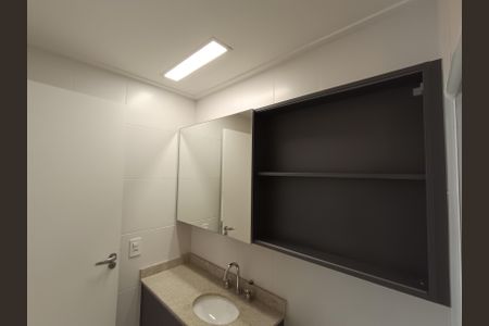 Apartamento à venda com 66m², 2 quartos e 1 vaga Apartamento à venda com 66m², 2 quartos e 1 vagaBanheiro