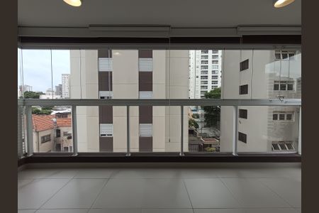 Apartamento à venda com 66m², 2 quartos e 1 vaga Apartamento à venda com 66m², 2 quartos e 1 vagaVaranda