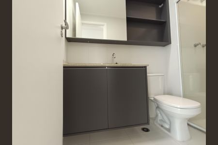 Apartamento à venda com 66m², 2 quartos e 1 vaga Apartamento à venda com 66m², 2 quartos e 1 vagaBanheiro da Suíte