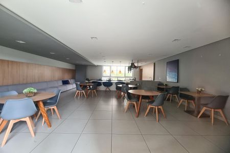 Apartamento para alugar com 38m², 2 quartos e 1 vagaÁrea comum - Salão de festas