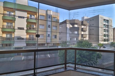 Sacada de apartamento para alugar com 3 quartos, 83m² em Santa Mônica, Uberlândia