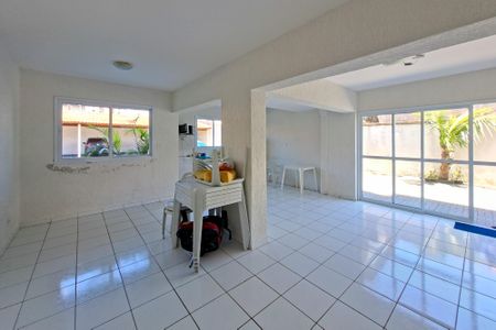 Apartamento para alugar com 70m², 2 quartos e 1 vagaÁrea comum - Salão de festas