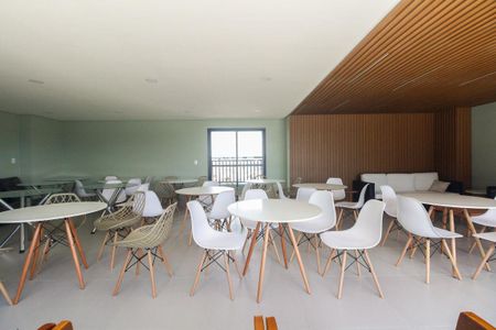 Apartamento à venda com 55m², 2 quartos e sem vaga Apartamento à venda com 55m², 2 quartos e sem vagaCondomínio - Salão de Festas