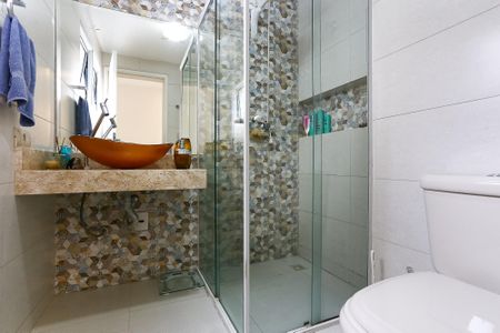 Casa para alugar com 70m², 2 quartos e 1 vaga Casa para alugar com 70m², 2 quartos e 1 vagaBanheiro Social