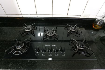 Casa para alugar com 70m², 2 quartos e 1 vaga Casa para alugar com 70m², 2 quartos e 1 vagaCozinha - Cooktop