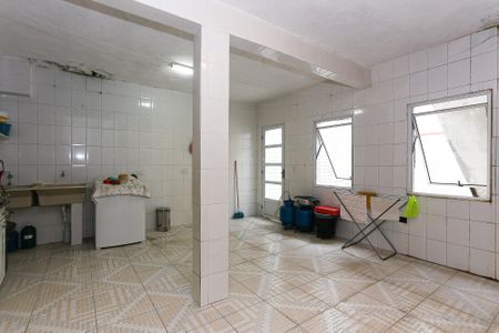Casa para alugar com 70m², 2 quartos e 1 vaga Casa para alugar com 70m², 2 quartos e 1 vagaÁrea de Serviço