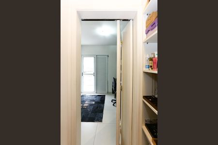 Casa para alugar com 70m², 2 quartos e 1 vaga Casa para alugar com 70m², 2 quartos e 1 vagaCloset do Quarto 2