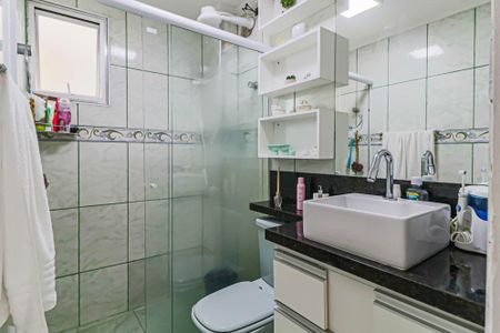 Apartamento à venda com 55m², 2 quartos e 1 vaga Apartamento à venda com 55m², 2 quartos e 1 vagaBanheiro