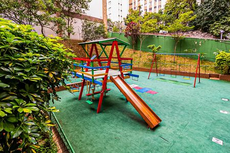 Apartamento à venda com 55m², 2 quartos e 1 vaga Apartamento à venda com 55m², 2 quartos e 1 vagaÁrea comum - Playground